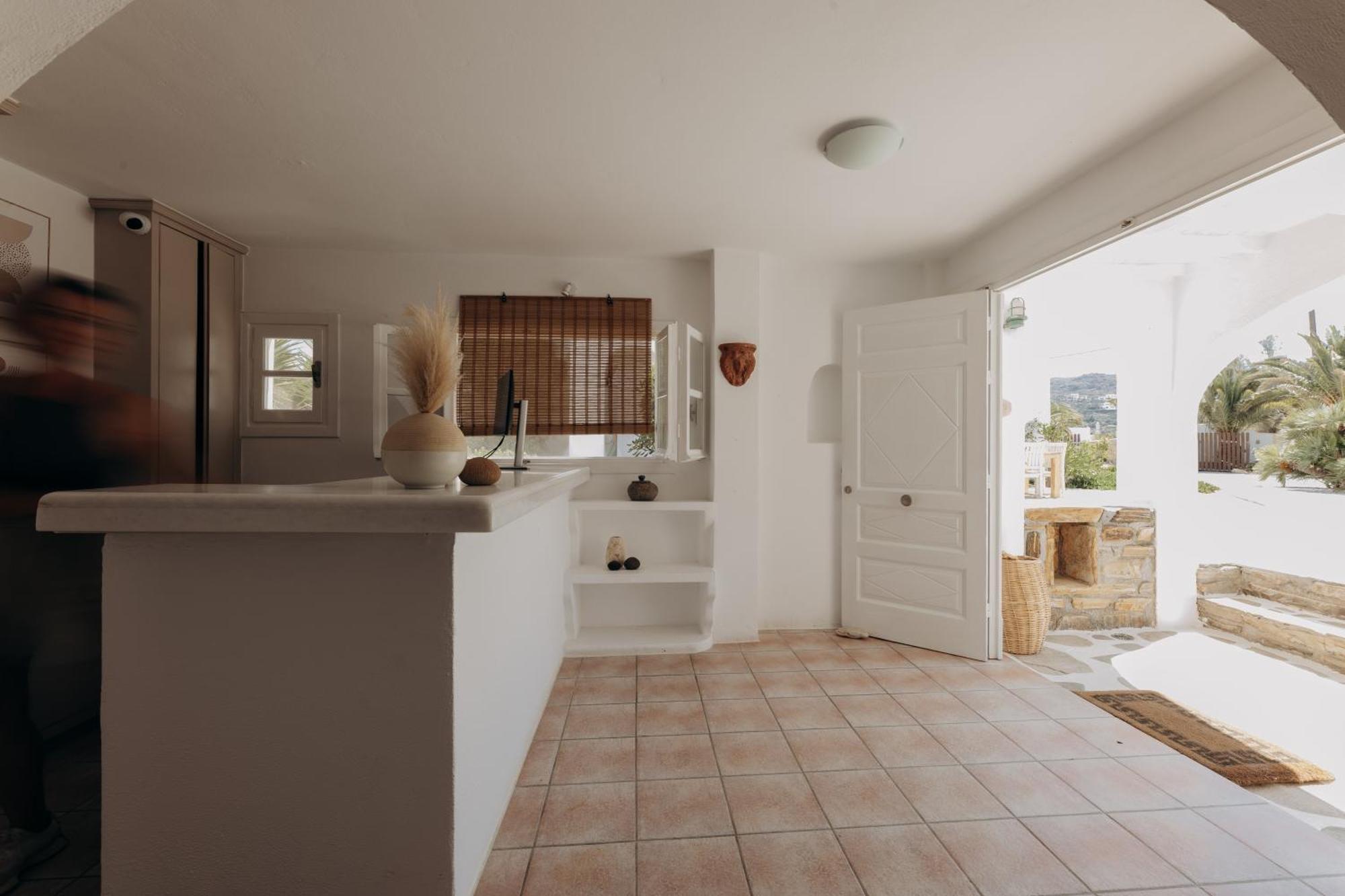 Medusa Beach Resort & Suites Plaka  Bagian luar foto
