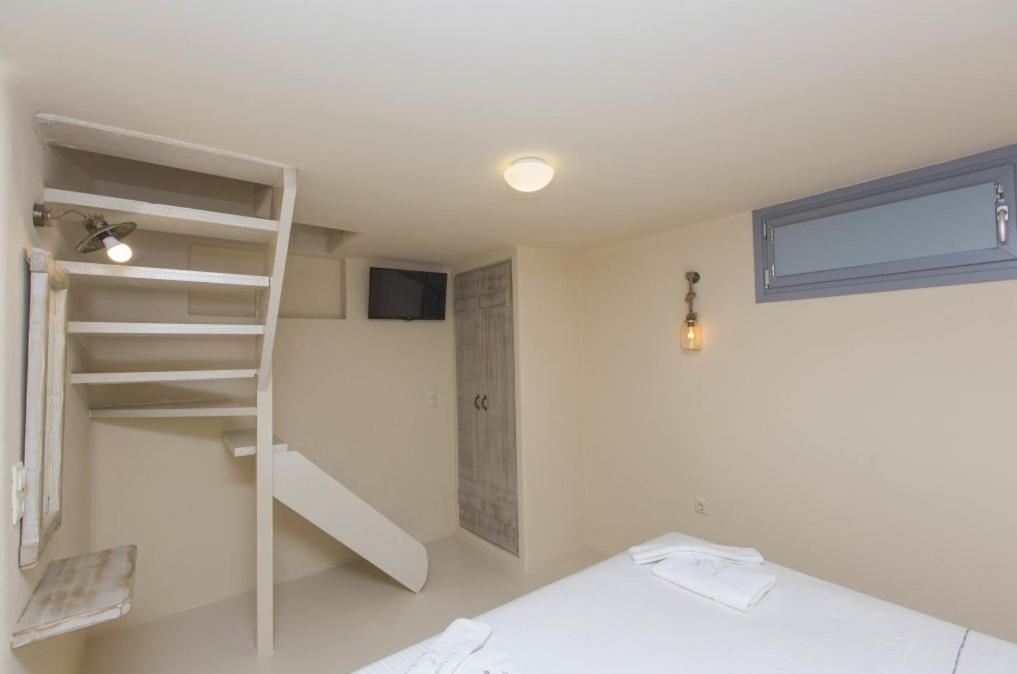 Medusa Beach Resort & Suites Plaka  Bagian luar foto